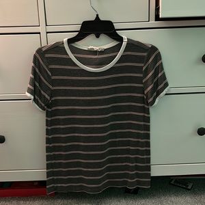XS crop top shirt that fits big, I wear a medium now and it fits!